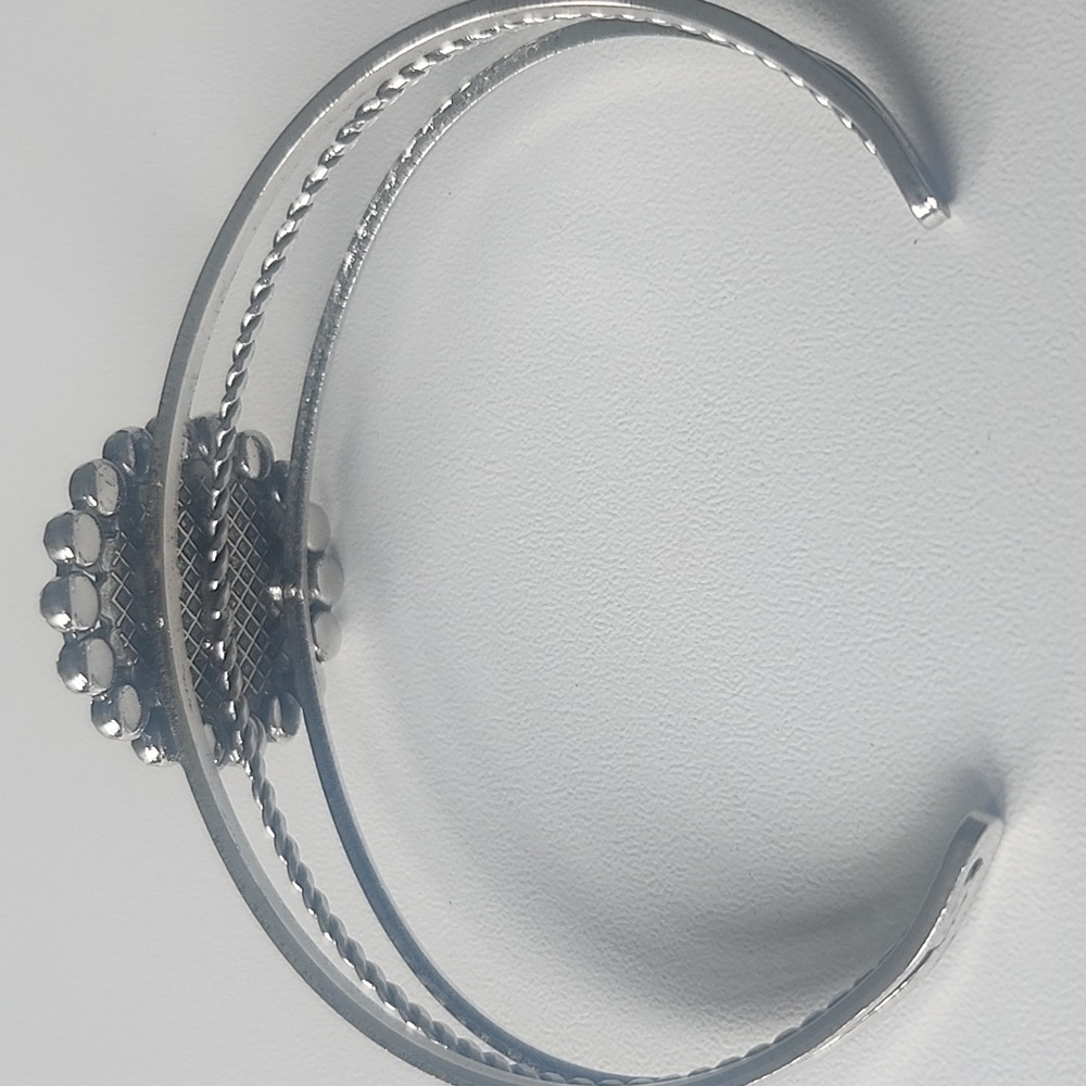 Bracelet - Picture 2 of 4